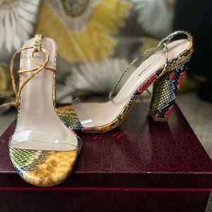 Strappy multicolored sandals